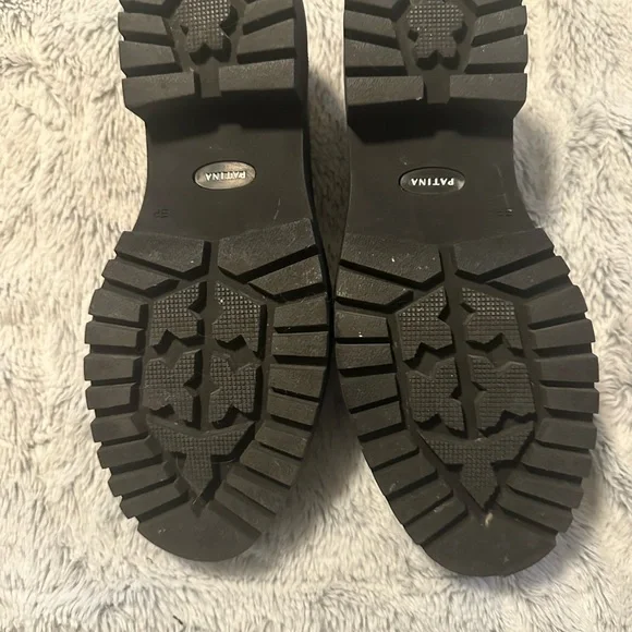 ‘Almost Perfect’ Zoe Chunky Loafer - Picture 4 of 6